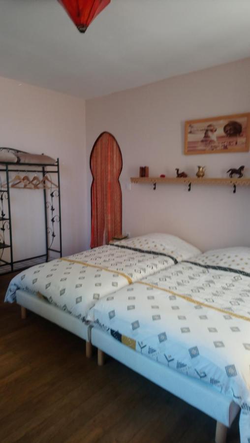 Chambre D'Hote Dans Maison Atypique Possibilite 1 Lit Supplementaire Pour 15 Euros Sancoins Kültér fotó